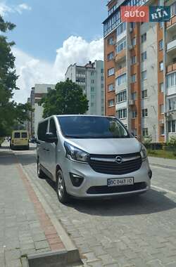 Opel Vivaro 2015