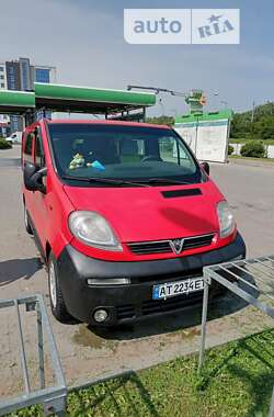 Грузопассажирский фургон Opel Vivaro 2003 в Ивано-Франковске