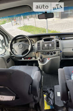 Минивэн Opel Vivaro 2009 в 