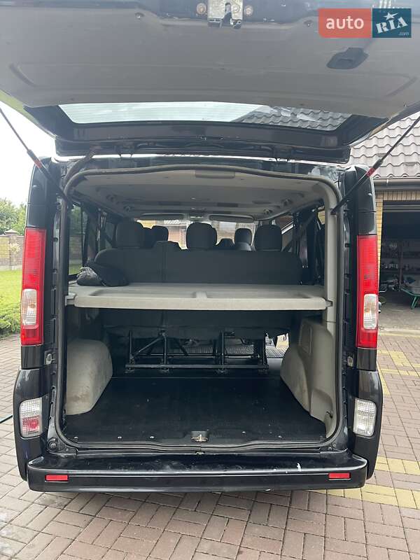 Мінівен Opel Vivaro 2013 в Луцьку