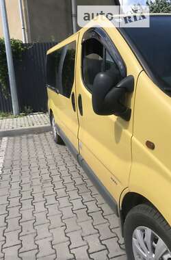 Мінівен Opel Vivaro 2004 в Ужгороді