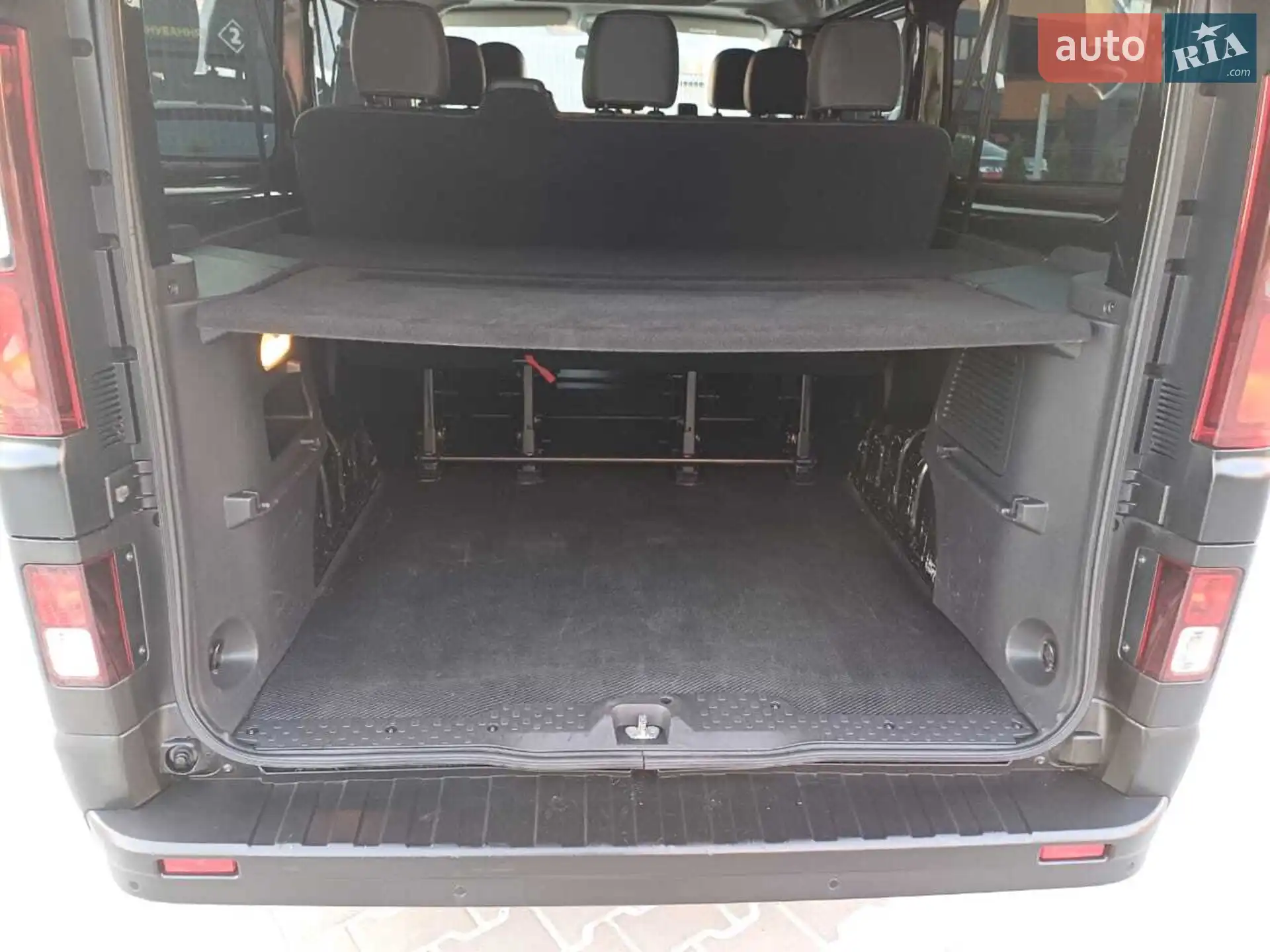 2015 Opel Vivaro - мініатюра 22