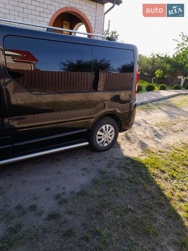 Мінівен Opel Vivaro 2007 в Рівному фото 10 Мінівен Opel Vivaro 2007 в Рівному