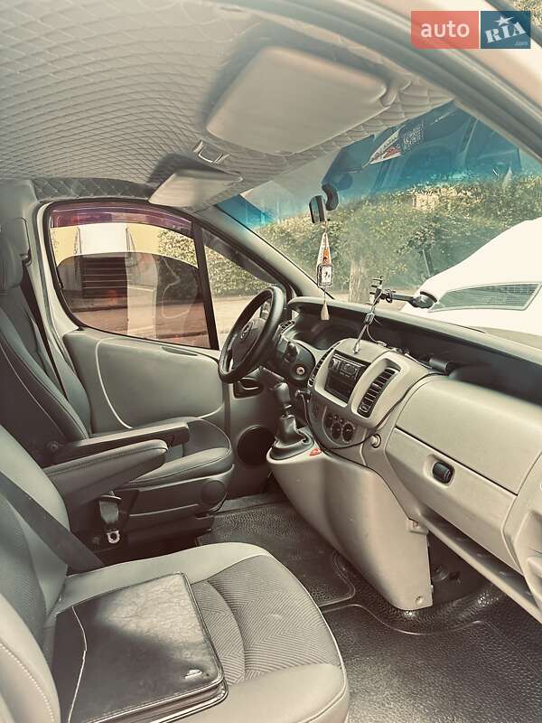 Минивэн Opel Vivaro 2003 в Львове