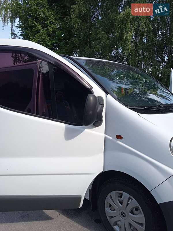Мінівен Opel Vivaro 2007 в Звягелі