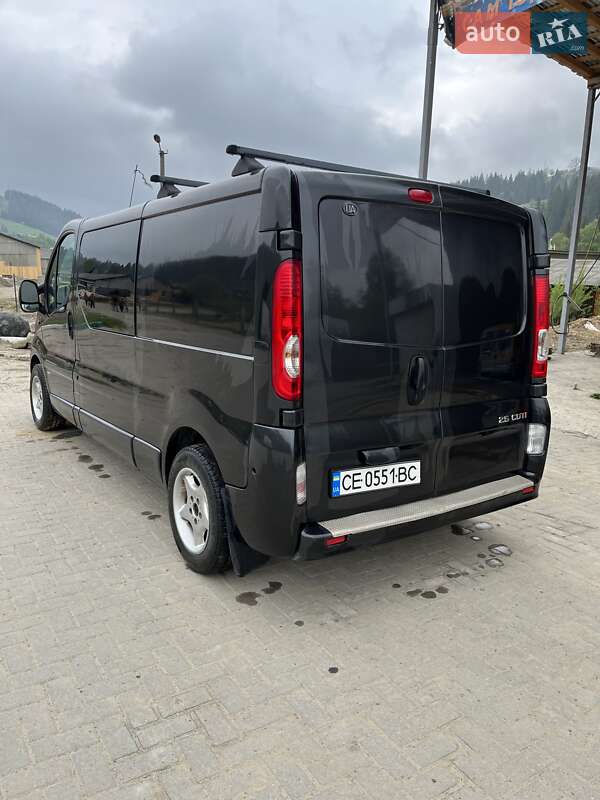 Мінівен Opel Vivaro 2007 в Чернівцях