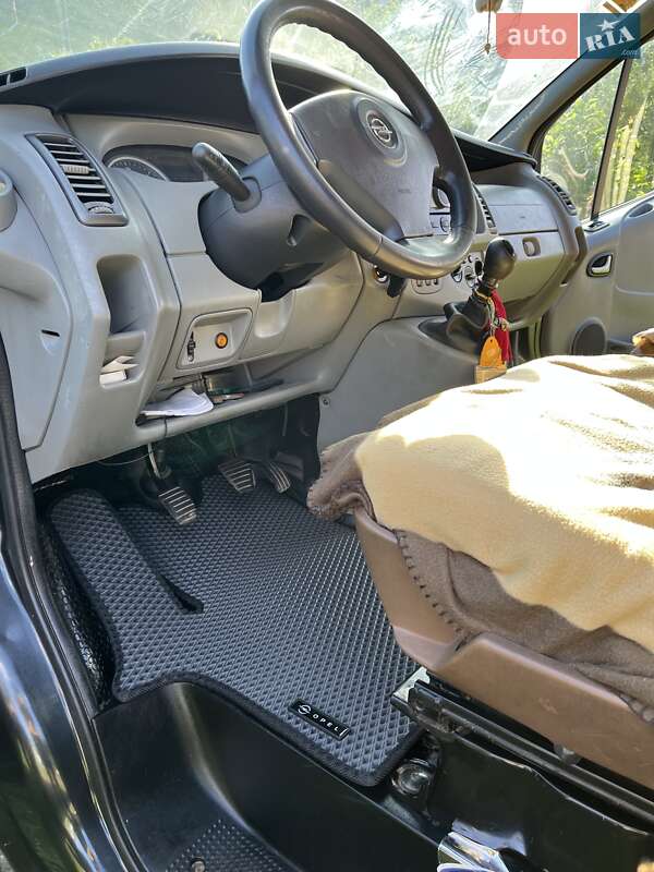 Мінівен Opel Vivaro 2007 в Чернівцях