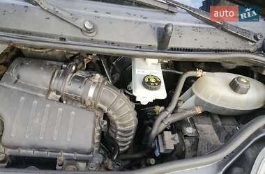 Мінівен Opel Vivaro 2010 в 