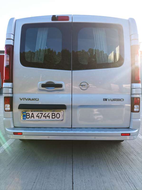 Мінівен Opel Vivaro 2019 в Києві