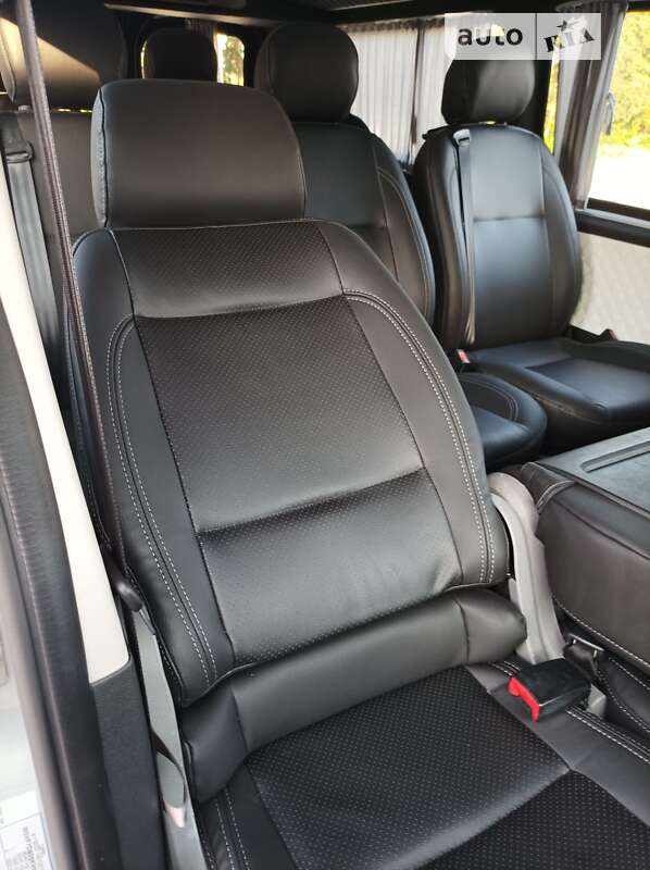 Мінівен Opel Vivaro 2019 в Києві