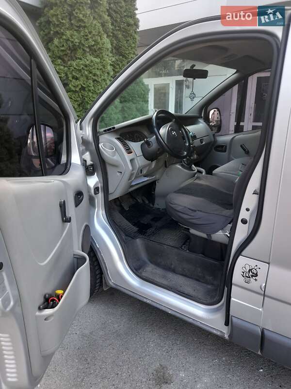 Минивэн Opel Vivaro 2004 в Харькове