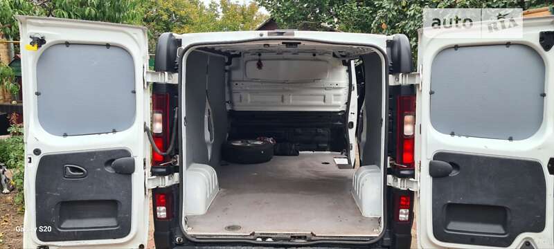 Грузовой фургон Opel Vivaro 2016 в Городище