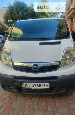 Минивэн Opel Vivaro 2007 в Ивано-Франковске