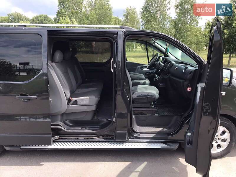 Минивэн Opel Vivaro 2015 в Александрие