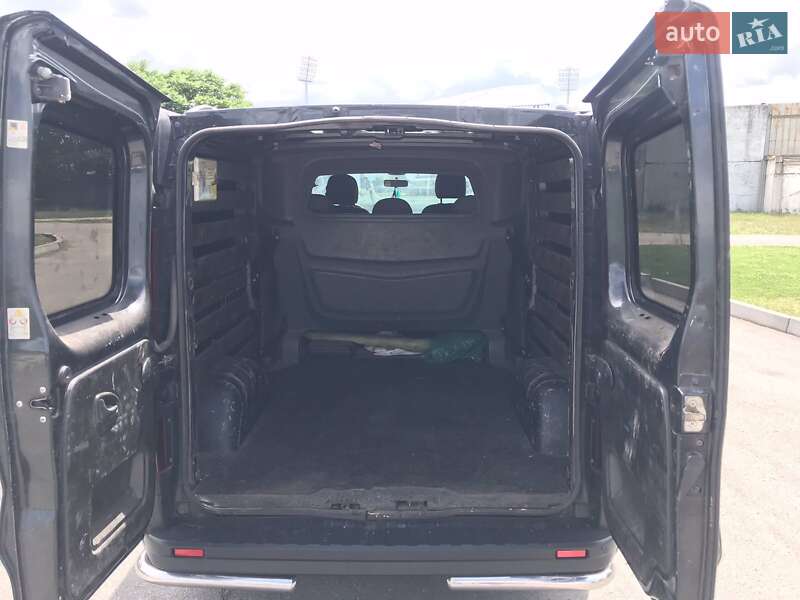 Минивэн Opel Vivaro 2015 в Александрие