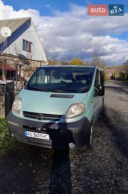 Минивэн Opel Vivaro 2002 в 
