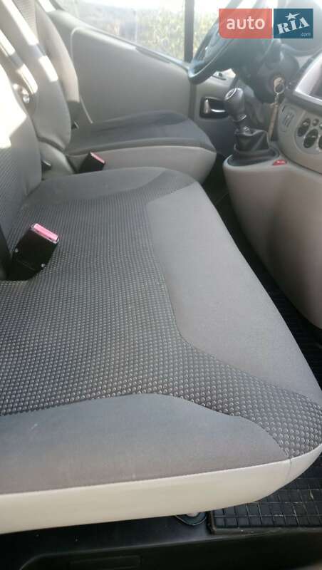 Минивэн Opel Vivaro 2014 в Виньковцах