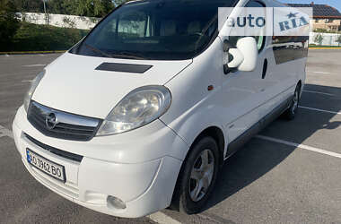 Мінівен Opel Vivaro 2009 в Ужгороді