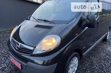 Минивэн Opel Vivaro 2010 в 