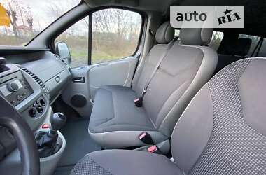 Минивэн Opel Vivaro 2010 в 