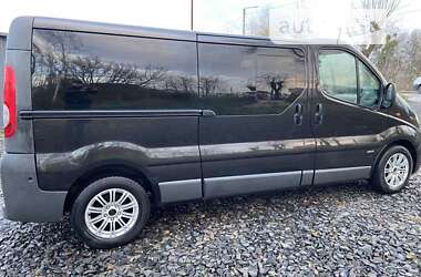 Минивэн Opel Vivaro 2010 в 