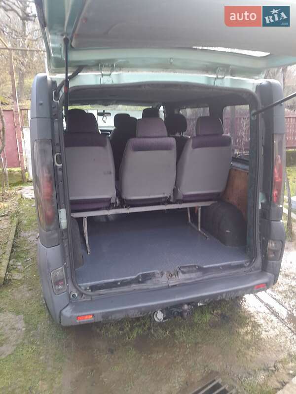 Мінівен Opel Vivaro 2002 в Мукачевому