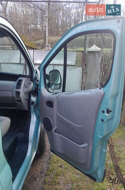 Минивэн Opel Vivaro 2002 в 