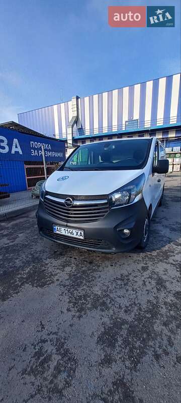 Грузовой фургон Opel Vivaro 2017 в Днепре