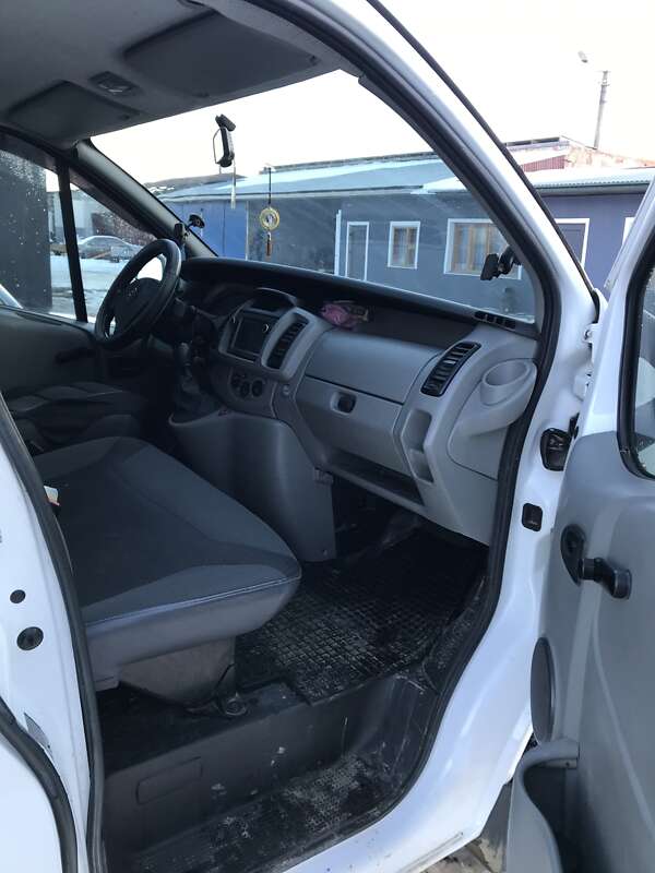 Минивэн Opel Vivaro 2006 в Черновцах