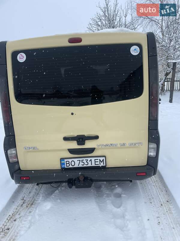 Мінівен Opel Vivaro 2004 в Камені-Каширському