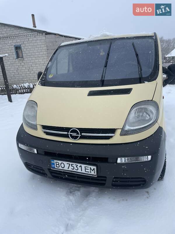 Мінівен Opel Vivaro 2004 в Камені-Каширському