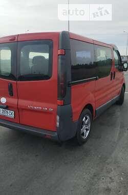 Минивэн Opel Vivaro 2003 в Хороле