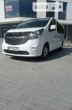 Opel Vivaro 2016