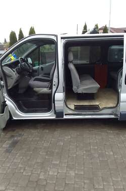 Минивэн Opel Vivaro 2002 в Ивано-Франковске