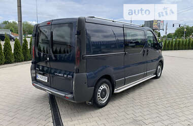 Минивэн Opel Vivaro 2002 в Черновцах