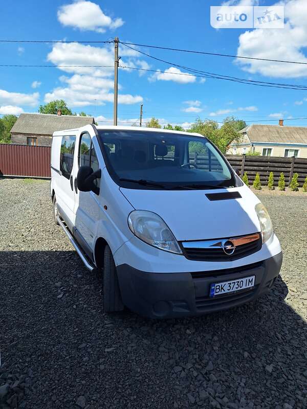 Минивэн Opel Vivaro 2010 в Рожище