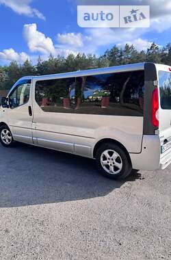 Минивэн Opel Vivaro 2012 в Новояворовске