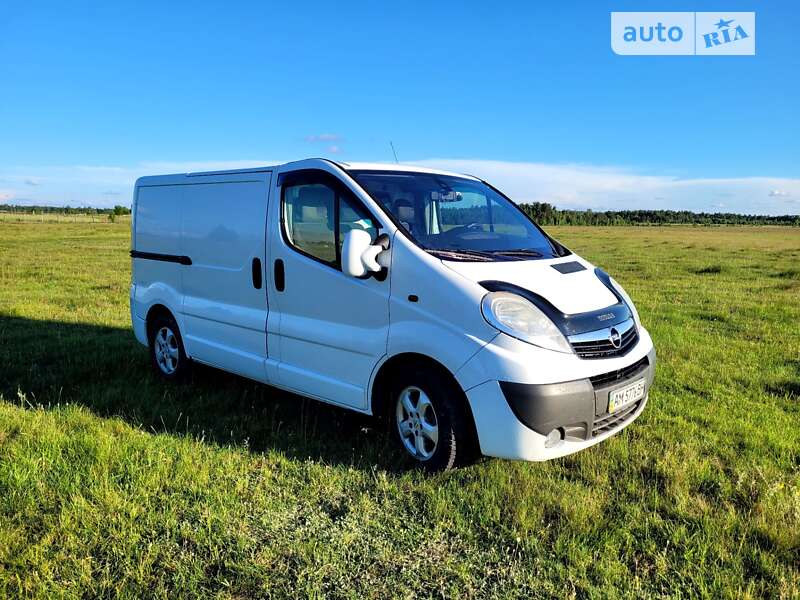 Грузовой фургон Opel Vivaro 2011 в Олевске