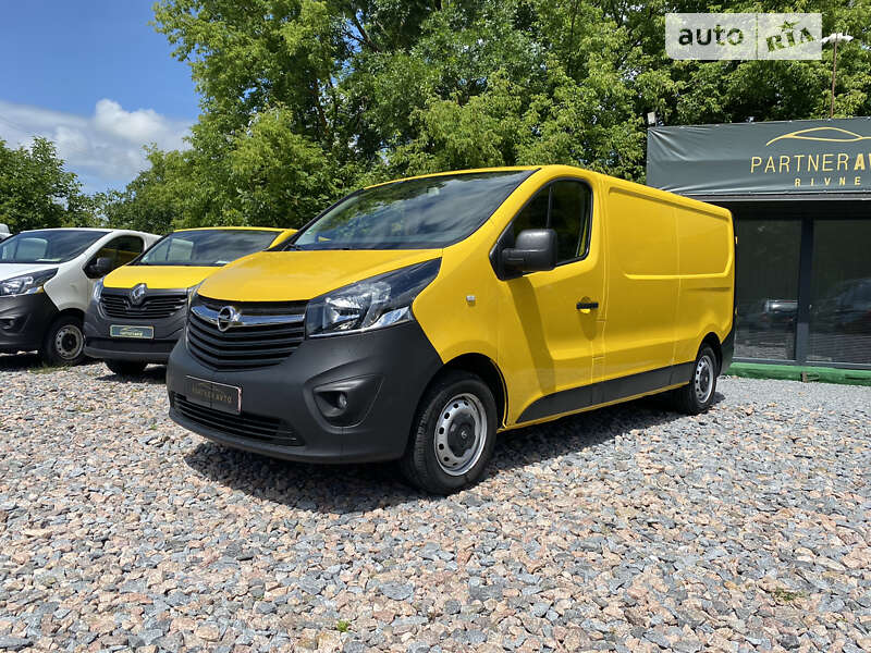 Вантажний фургон Opel Vivaro 2019 в Рівному