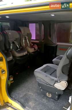 Минивэн Opel Vivaro 2004 в 