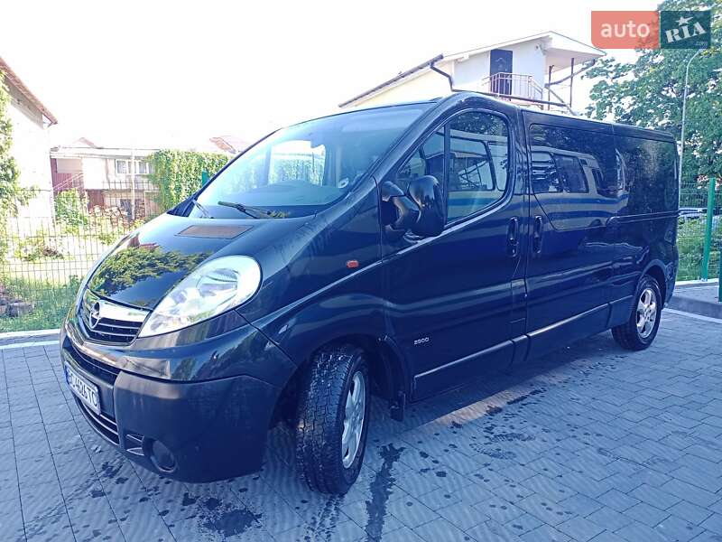 Мінівен Opel Vivaro 2013 в Львові