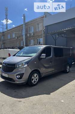 Мінівен Opel Vivaro 2015 в Харкові