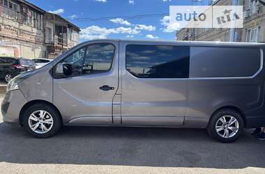 Мінівен Opel Vivaro 2015 в Харкові