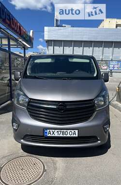 Мінівен Opel Vivaro 2015 в Харкові