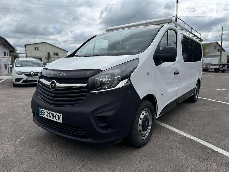 Мінівен Opel Vivaro 2015 в Дубні