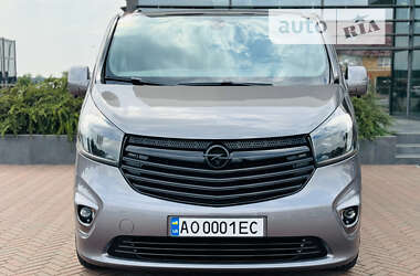 Мінівен Opel Vivaro 2014 в Мукачевому