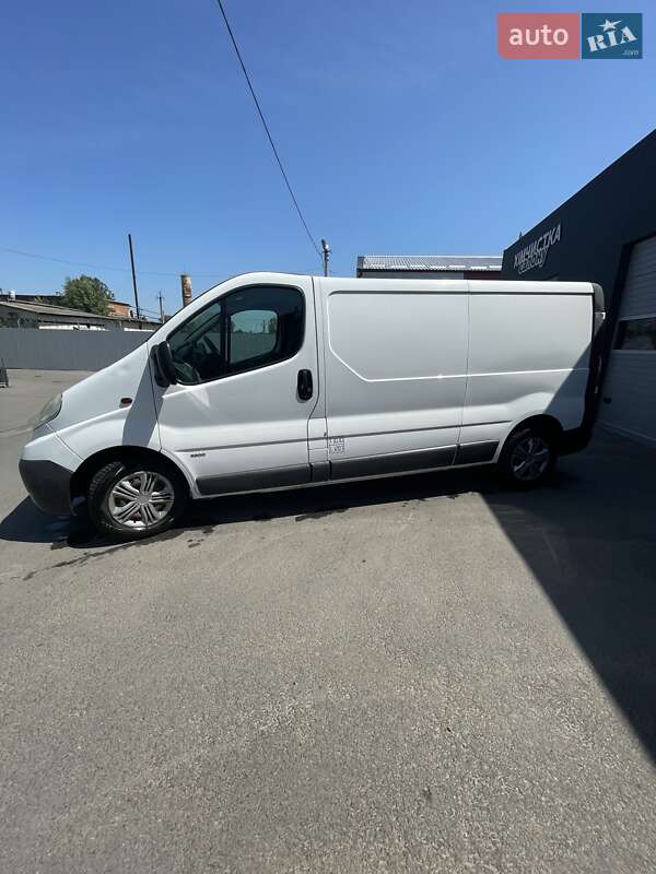 Вантажний фургон Opel Vivaro 2012 в Рокитному