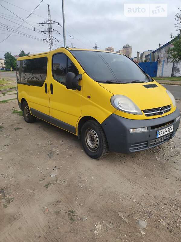 Мінівен Opel Vivaro 2004 в Києві