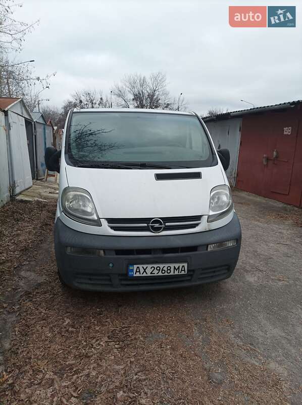Opel Vivaro 2005