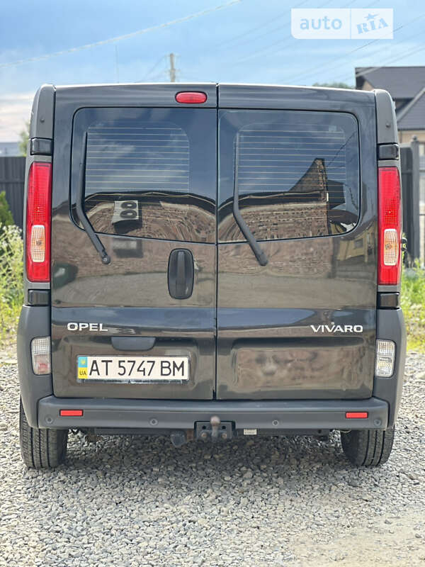 Мінівен Opel Vivaro 2007 в Коломиї